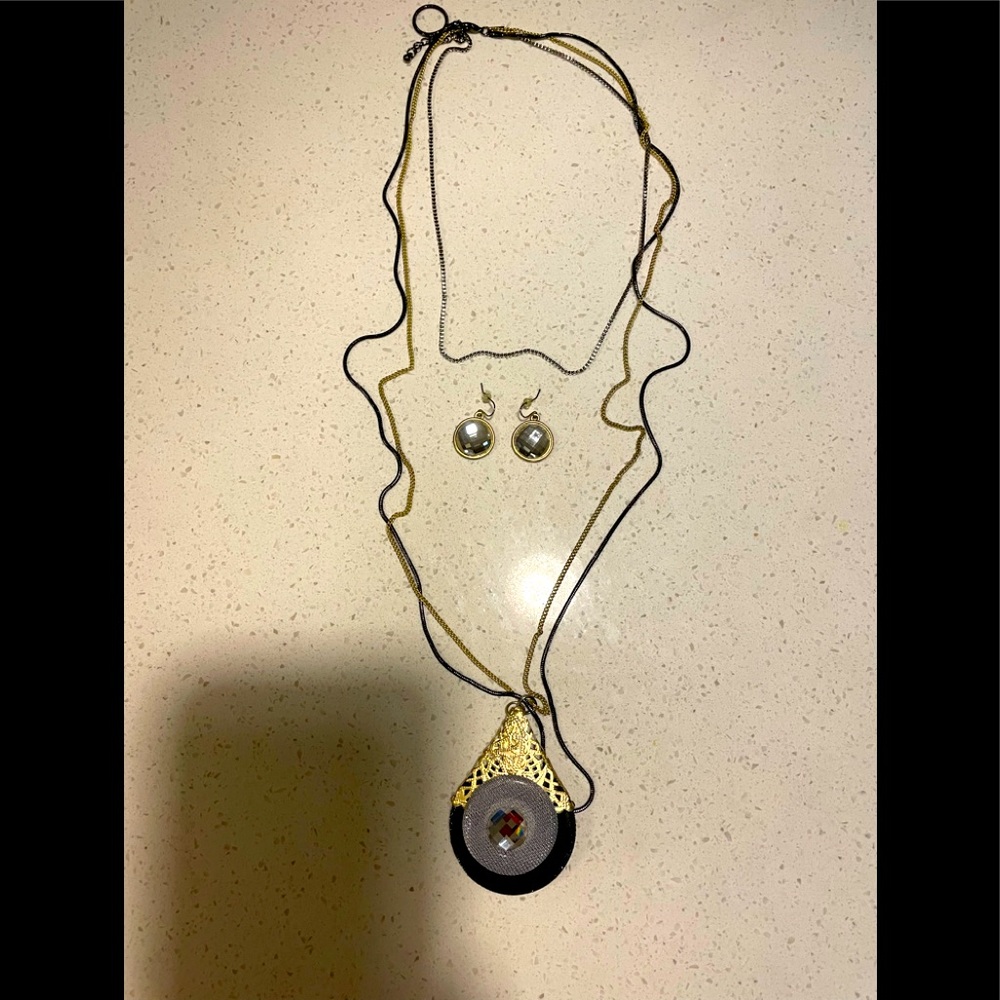 Long accent necklace with matching earrings!!